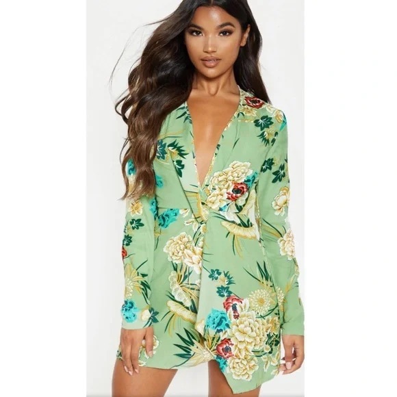 PrettyLittleThing Sage Green Printed Long Sleeve Wrap Dress 12 - Picture 6 of 12